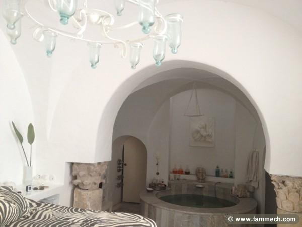 THE POOL HOUSE L475