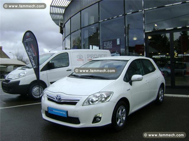 Toyota Auris HSD 136h Connect 15'' 5p