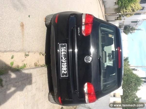Tres belle Golf 6 noir trend line 1.4 essence 