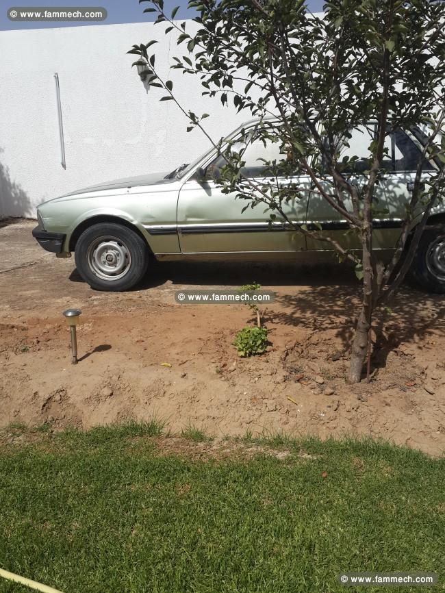Très belle peugeot 505 