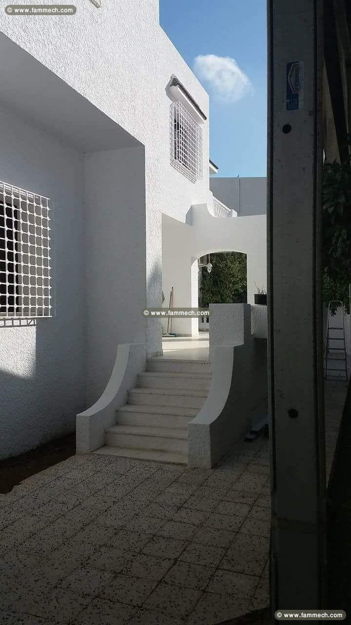 Trés Grande Villa de 1260m2 à La Soukra Dar Fadhal