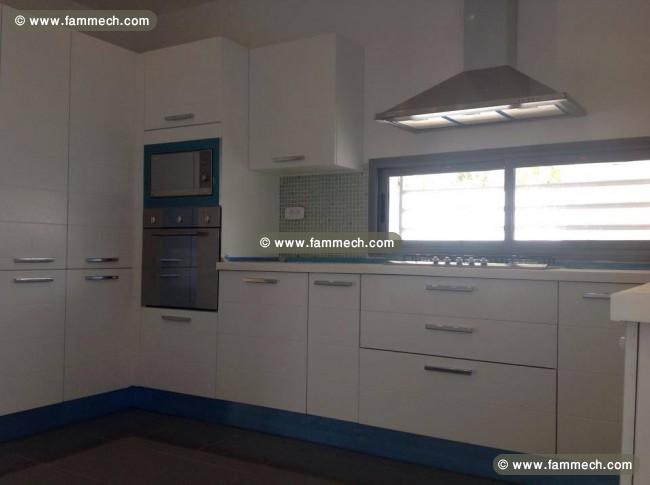 TRIPLEX- La Marsa ville