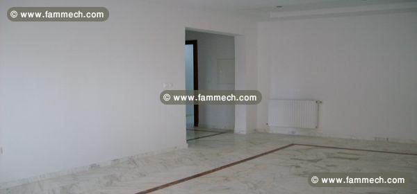 un bel appartement haut standing à khzema 