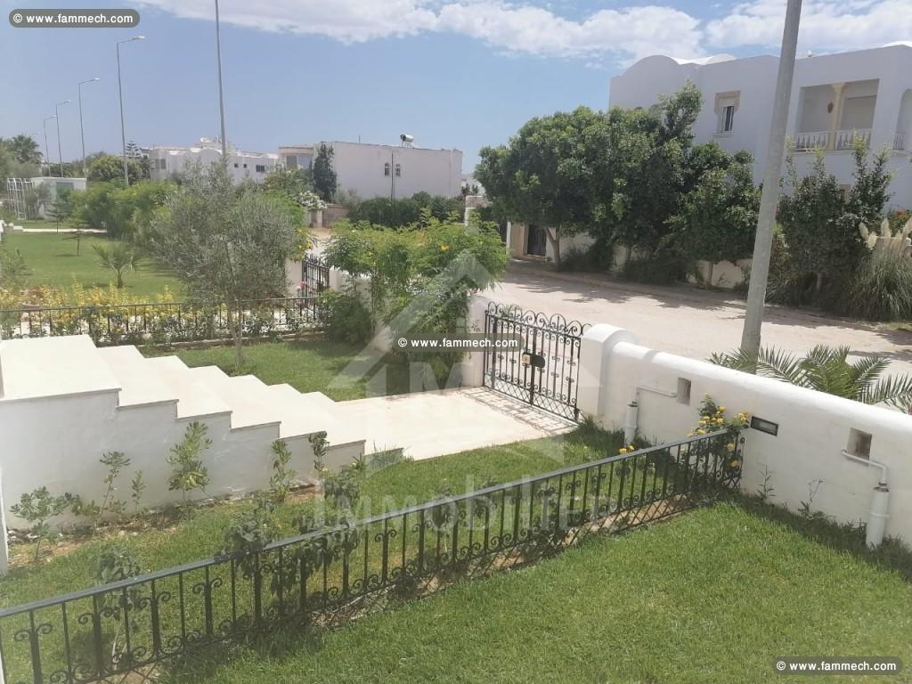 Un duplex avec piscine à vendre à Yasmine Hammamet