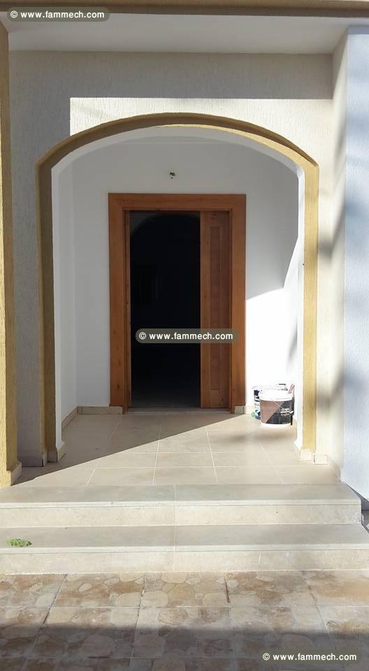 une belle maison neuve titré 