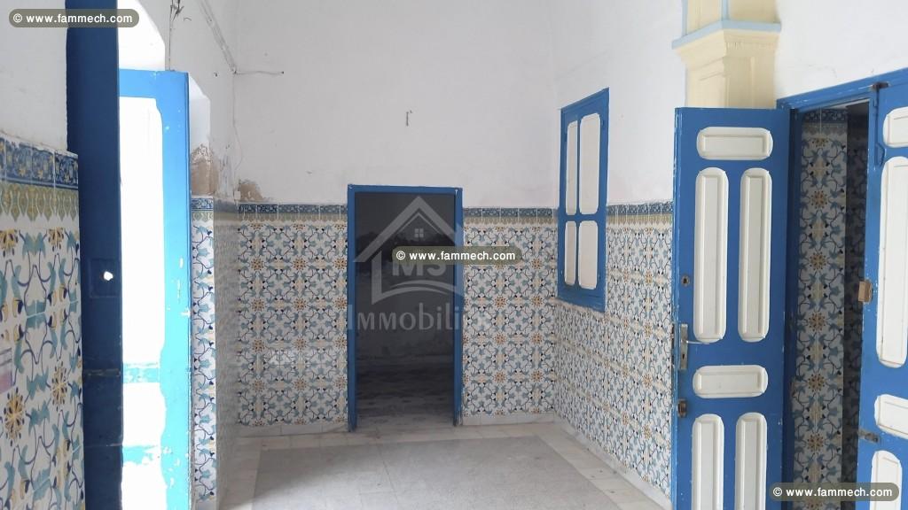 Une maison arabe avec 2 garages à vendre à Nabeul 