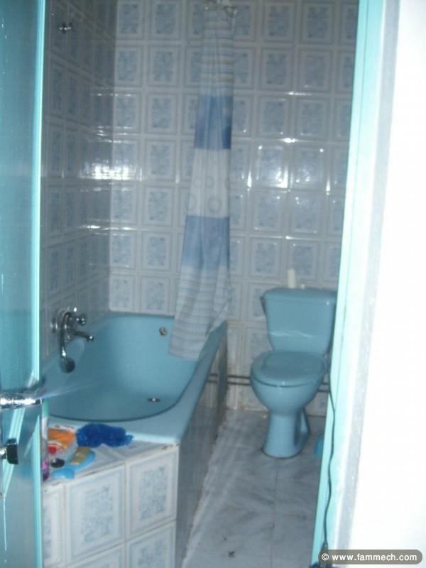 Une maison   arabesque  meublée   