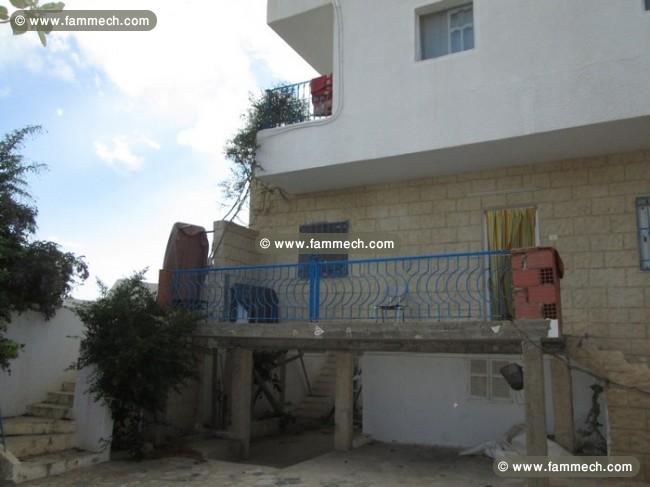 Urgent En face Hammamet Sud  maison + 3 appartemen