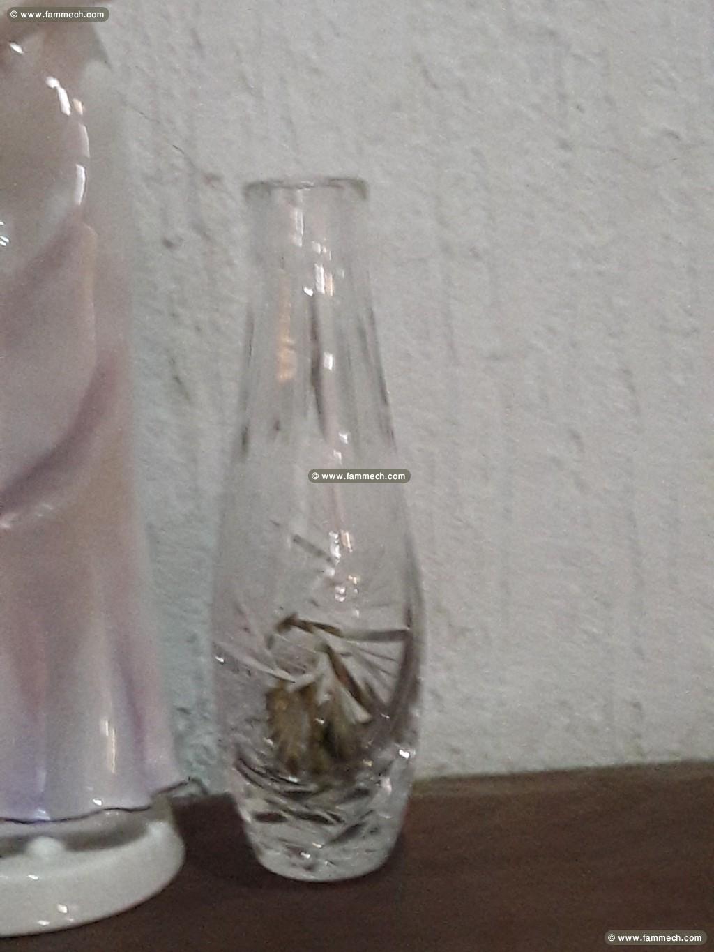 Veilleuse Ancienne Modèle Et Vase À Fleur Cristal