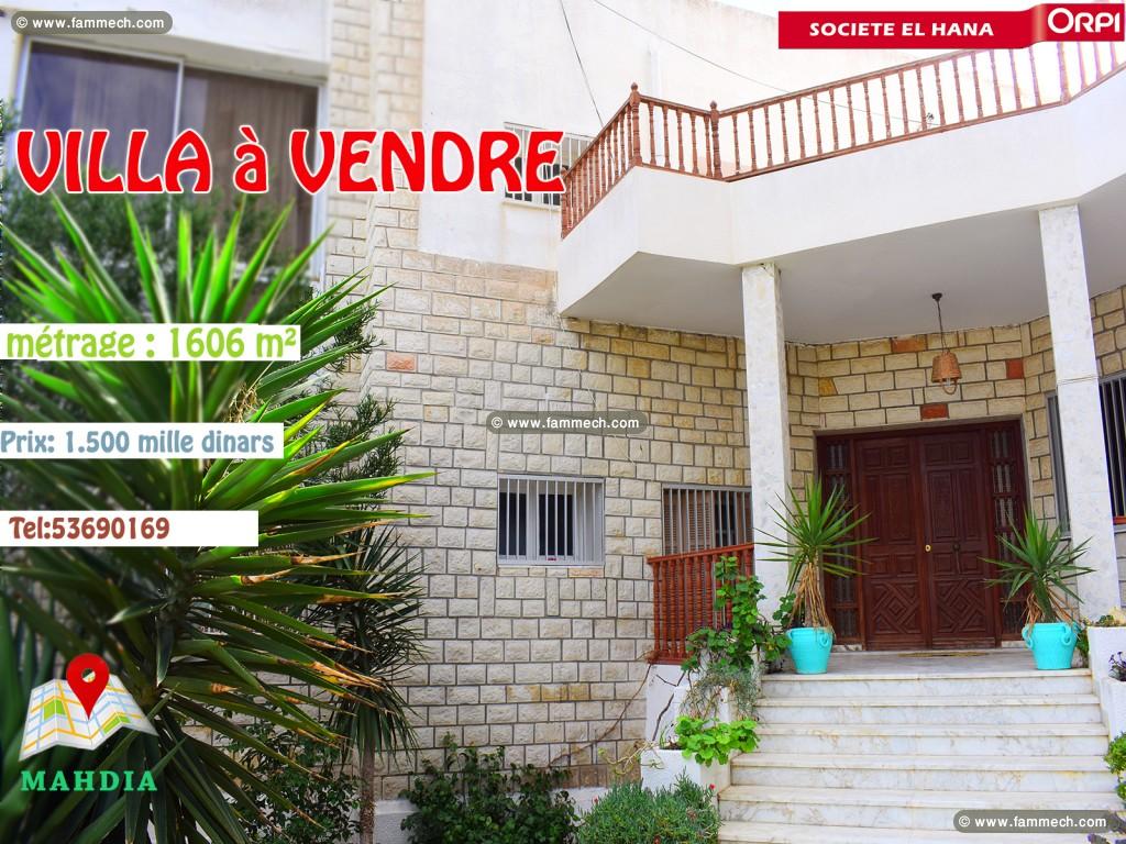 vendre à mahdia maison sur un grand terrain 