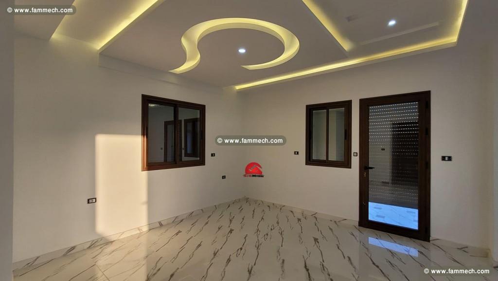 VENTE BELLE VILLA NEUVE À HOUMT SOUK RÉF - V569