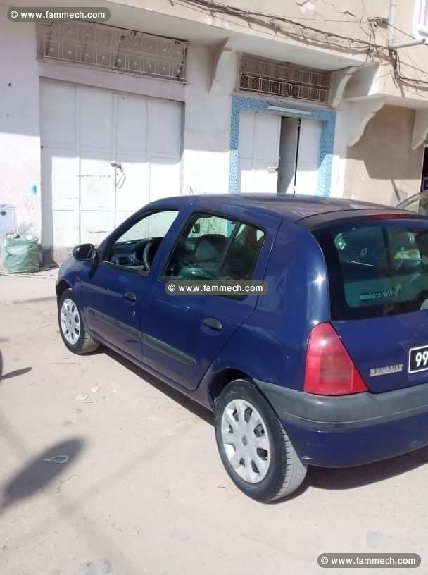 VENTE CLIO EN BON ETAT