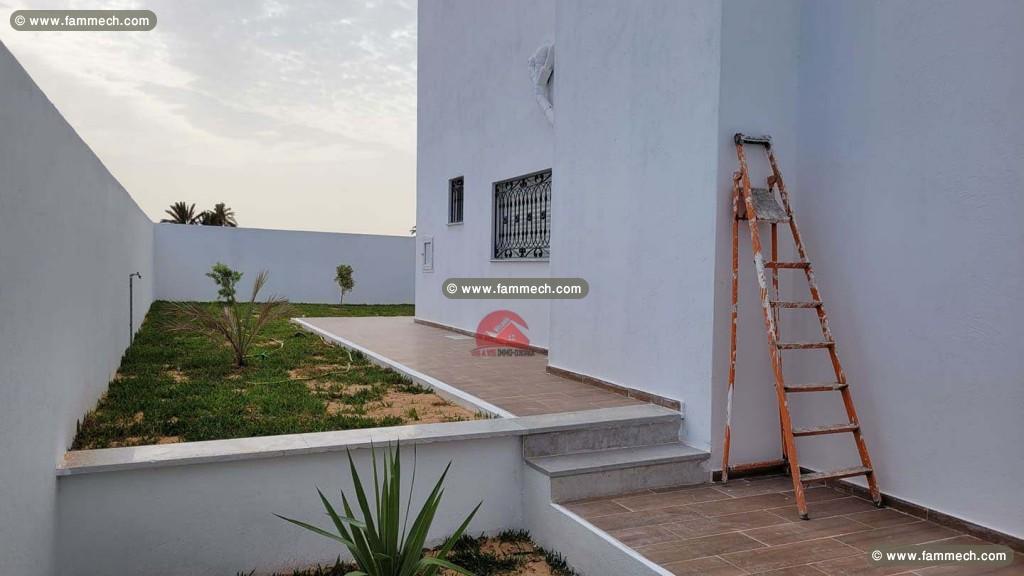 VENTE VILLA AVEC PISCINE EN ZT MIDOUN - V512