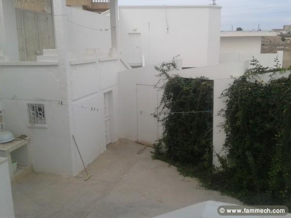 Villa+Annexe+Restaurant (933m²)