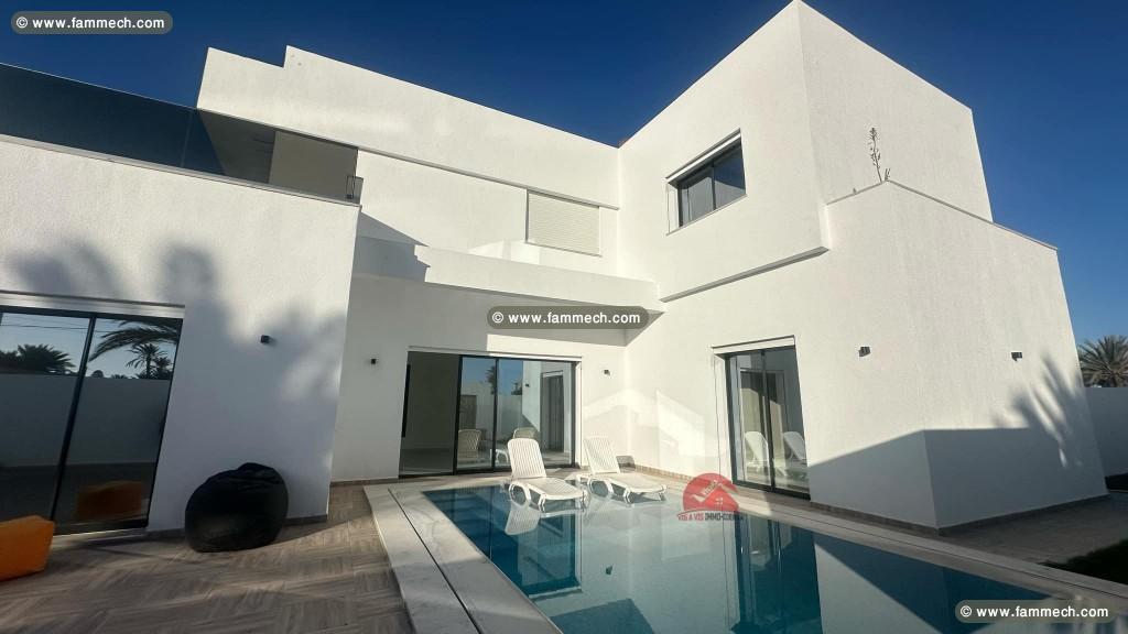 VILLA AVEC PISCINE À MEZRAYA DJERBA ZA - RÉF V620