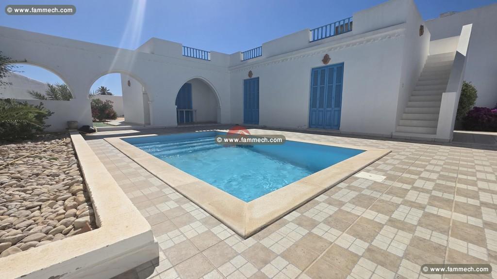 VILLA AVEC PISCINE À MIDOUN DJERBA ZU - RÉF V716