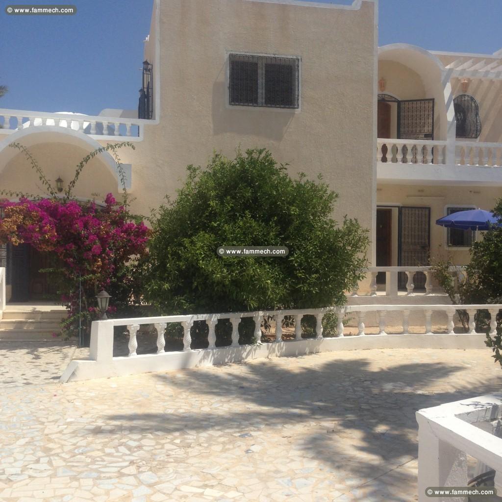 VILLA AVEC PISCINE PRIVEE SANS VIS A VIS
