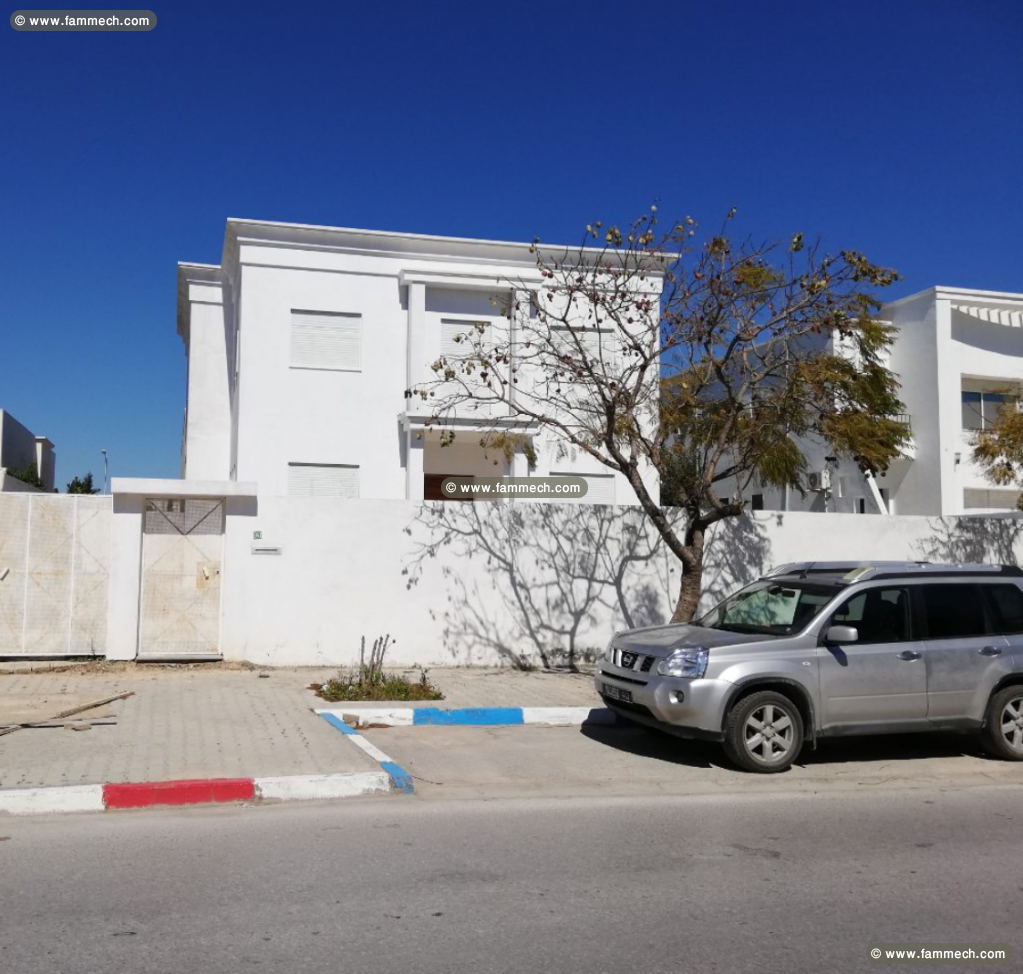 Villa Chic Neuf de 600m2 Au Berge Du Lac