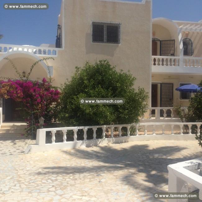 Villa de 350 m2 avec piscine privée sans vis à vis