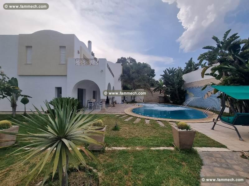 Villa FIGUIER(Réf: L2836)