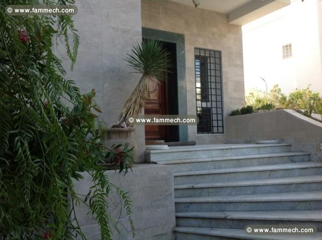 VILLA Haut Standing avec piscine -LAC 2