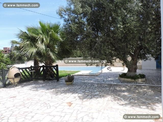 VILLA HOUDA    Zone Craxi   AL1680