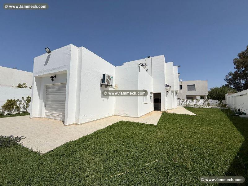 Villa LIORA (Réf: V2952)