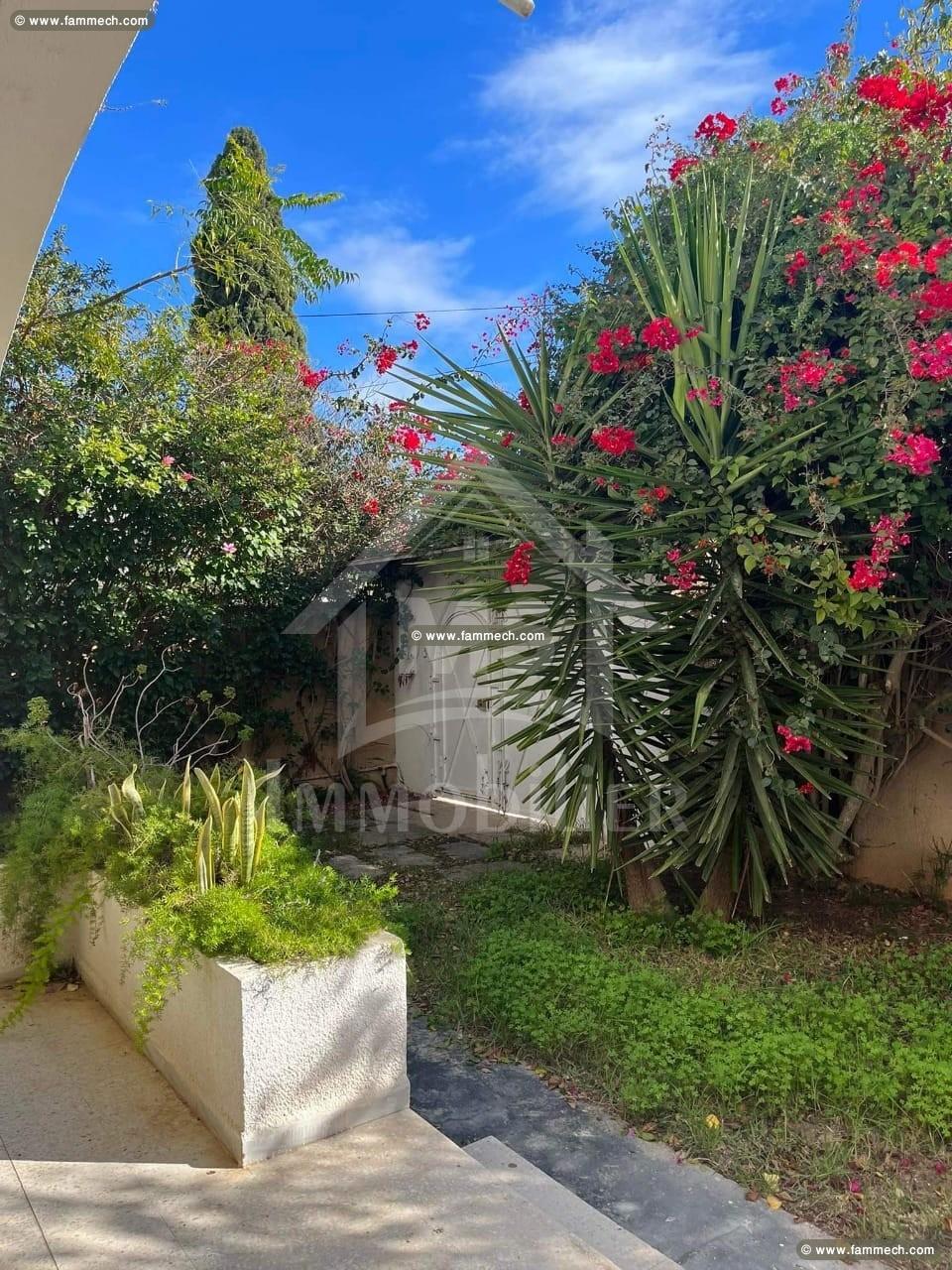 Villa meublée à la zone touristique à vendre