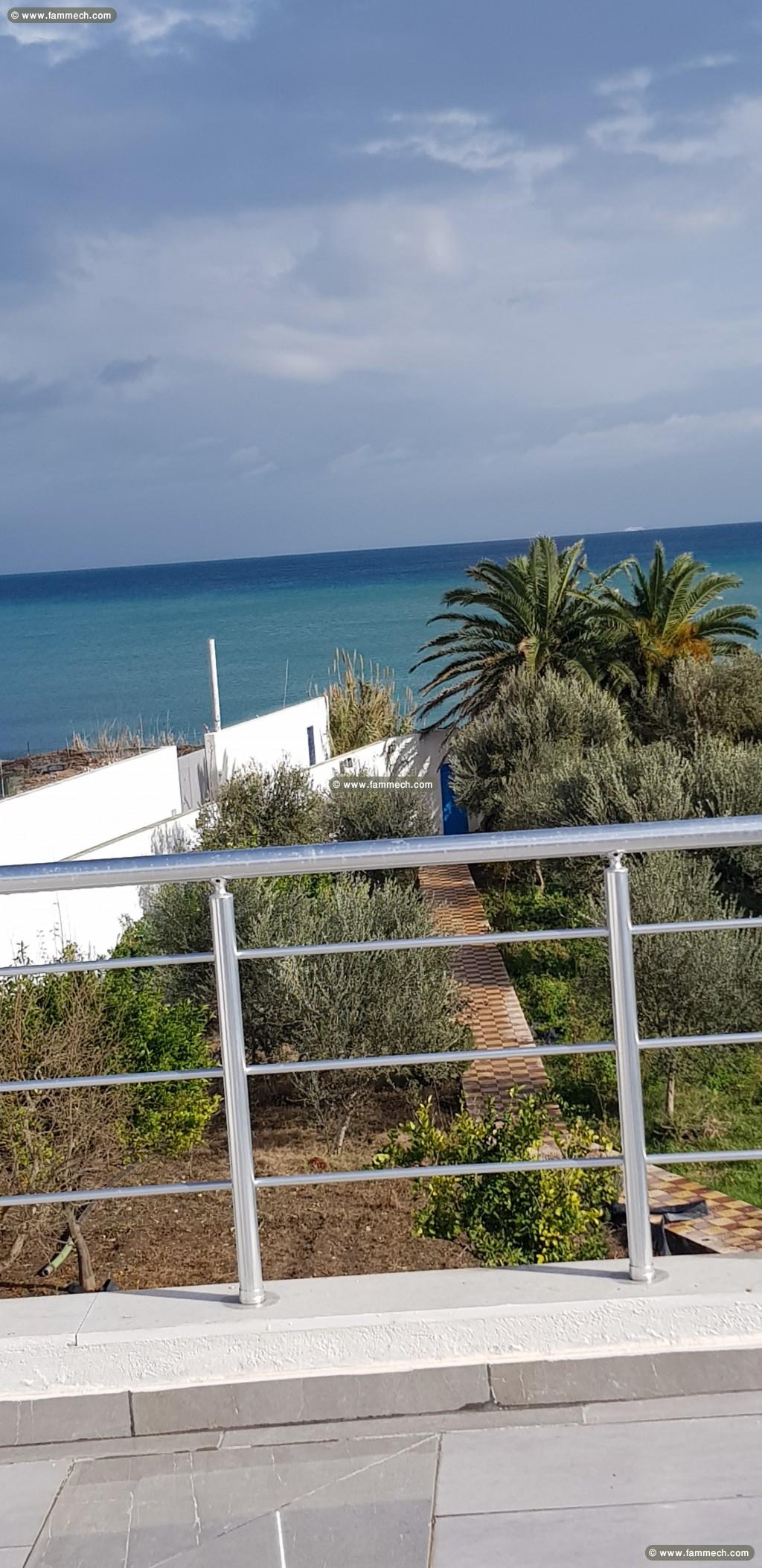 Villa Neuf 1767m2 pied dans l'eau Cap Zbib