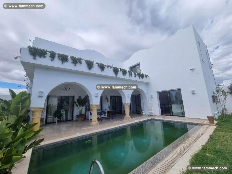 Villa PIVOINE (Réf: L2776)
