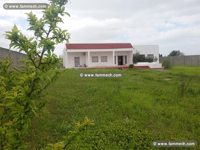 Villa raffinée bâtie sur un spacieux terrain