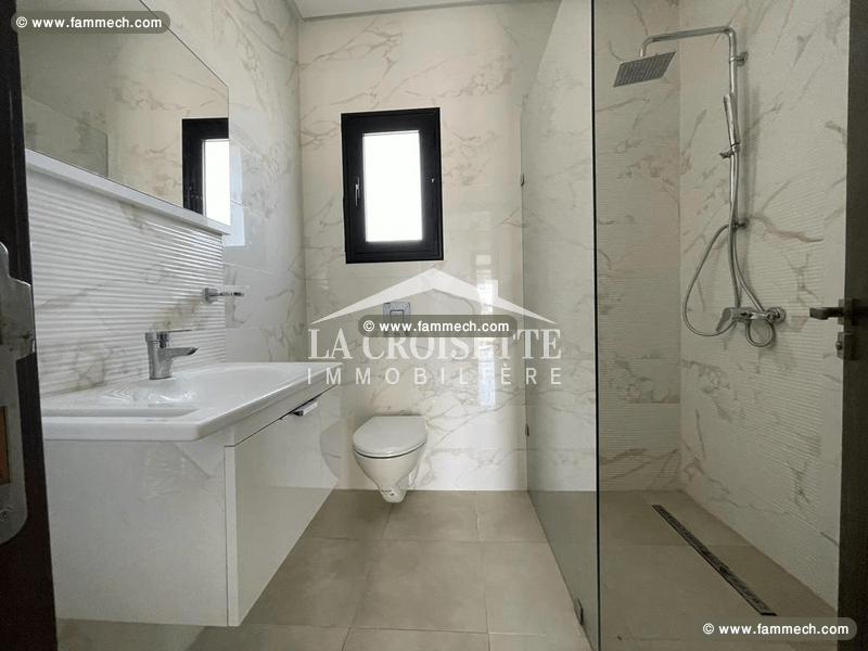 Villa S+3 à La Soukra MVL0978