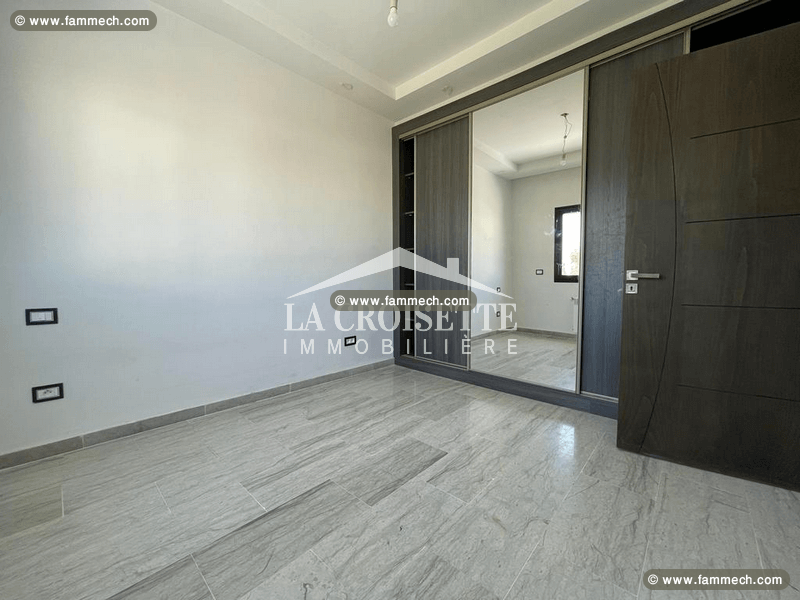 Villa S+3 à La Soukra MVL0978