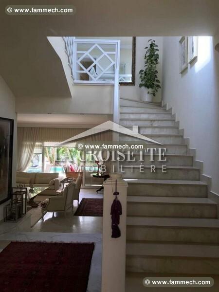 Villa S+3 meublée avec piscine à Gammarth ZVL0241