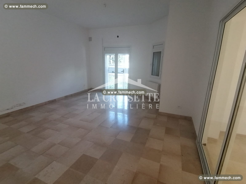 Villa S+4 à La Marsa  ZVL1509