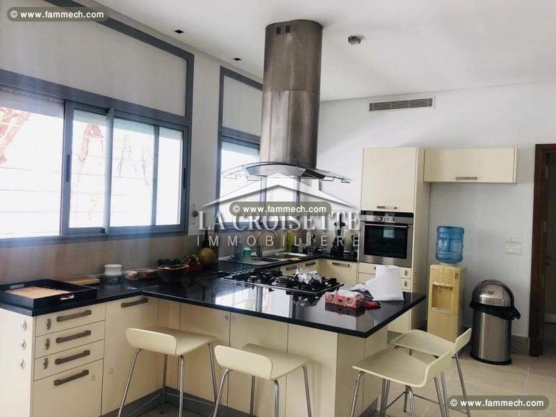 Villa S+4 avec piscine à Carthage  MVL0327