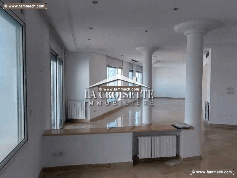 Villa S+4 avec piscine à Gammarth  MVL1104