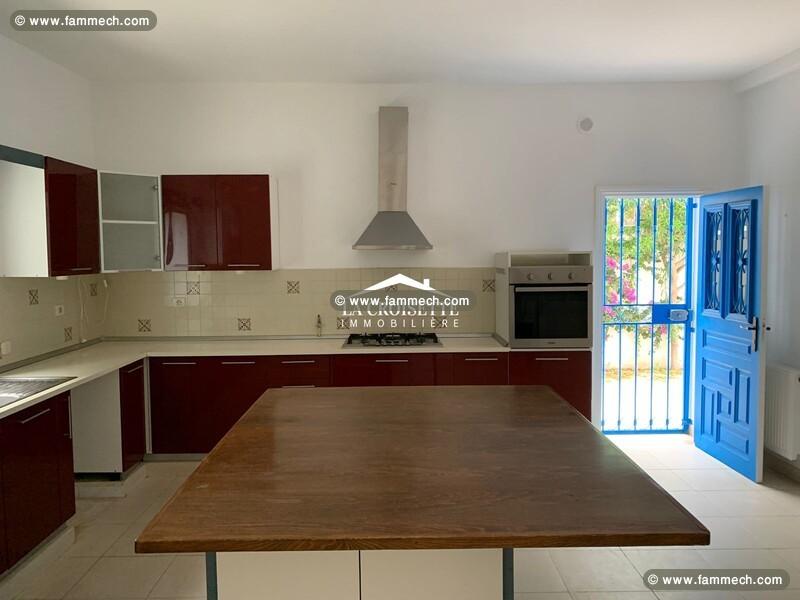 Villa S+5 à La Marsa  ZVL1541
