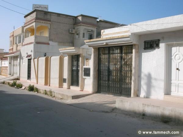 Villa S+3 avec 2 studios