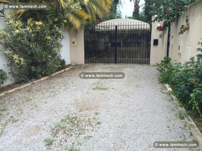 Villa S+3- La Soukra- 1300 TND / Mois