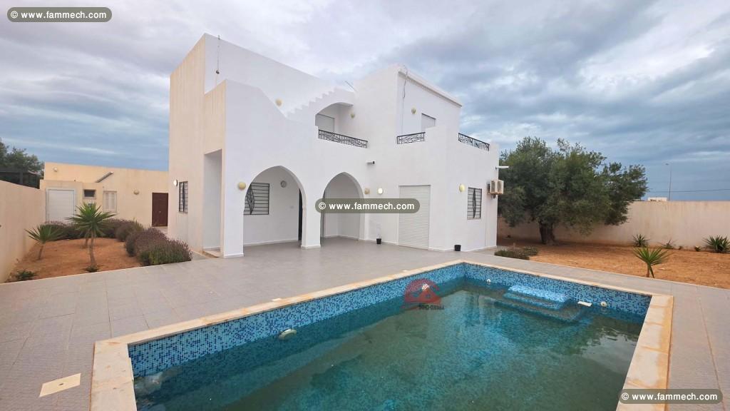 VILLA SANS MEUBLES À HOUMT SOUK DJERBA - RÉF L767