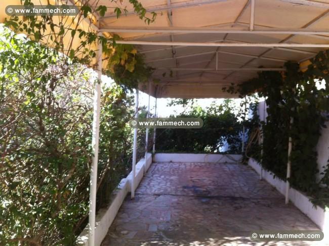 Villa sur deux étage vide ou meublé cité romana 