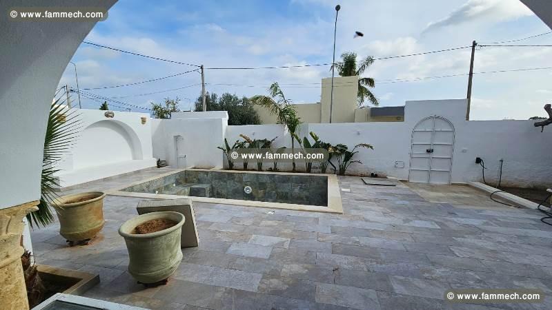 Villa URBANIA(Réf: L3097)