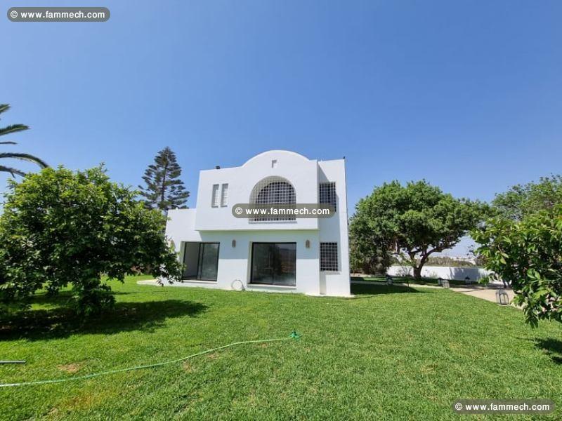 Villa YARIS(Réf: L2076)