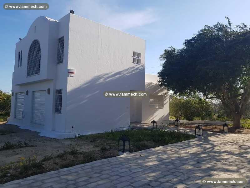 Villa YARIS (Réf: V1121)