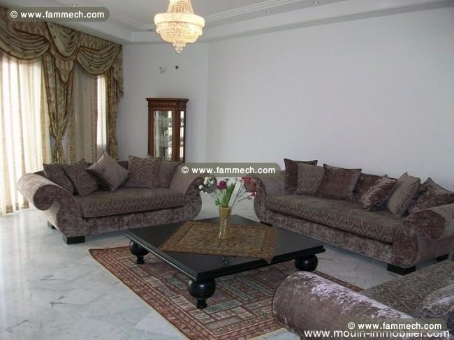 Villa Yellow AV093