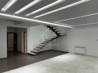  un duplex haut standing avec piscine 