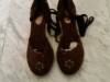 A vendre: 2 paires de chaussures à talons compensé