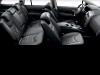 FEMME VEND SA VOITURE KYRON NEUVE