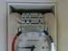 Montre burberry avec Douze index en diamants